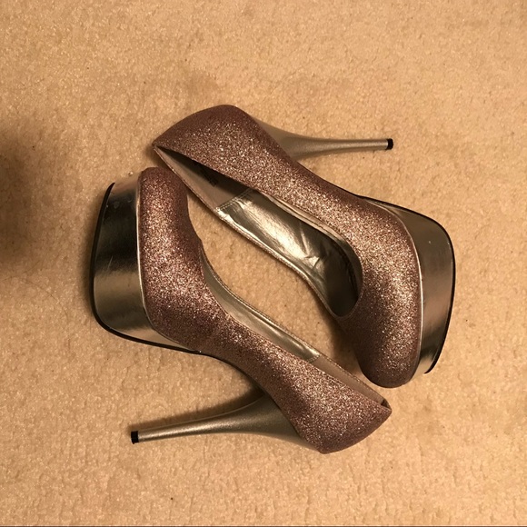 Bamboo - Picture 2 of 5